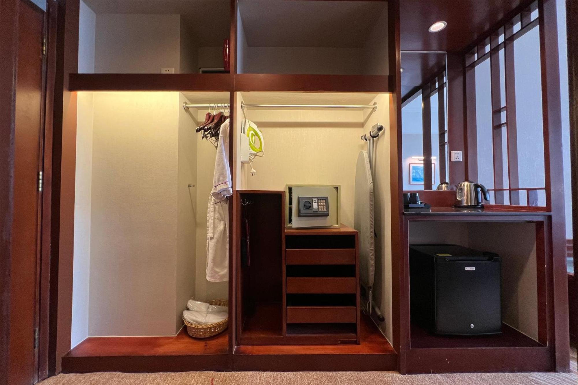 Baolong Hotel Shanghai Bagian luar foto