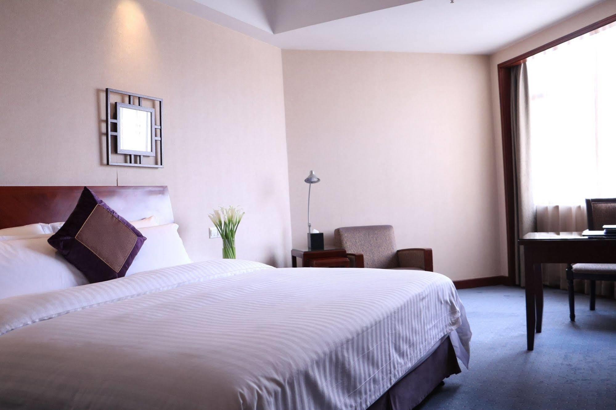 Baolong Hotel Shanghai Bagian luar foto